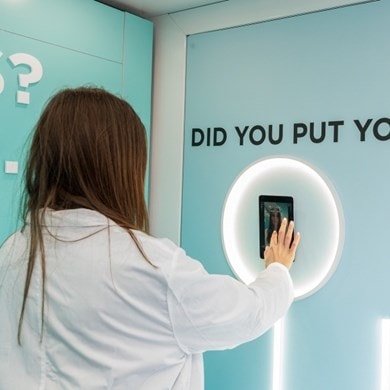 L'Oréal Paris Science Van Technology
