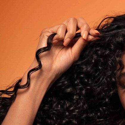 Elvive Dreamlengths Curls Hairshot1
